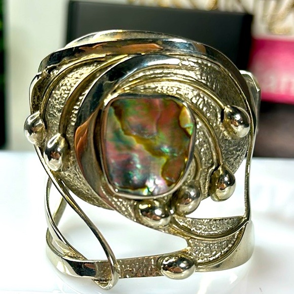 Mother of Pearl Mexican open cuff bracelet bangle - Picture 1 of 11